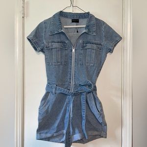 White Fox : Size XS : Worn Twice : Great Condition